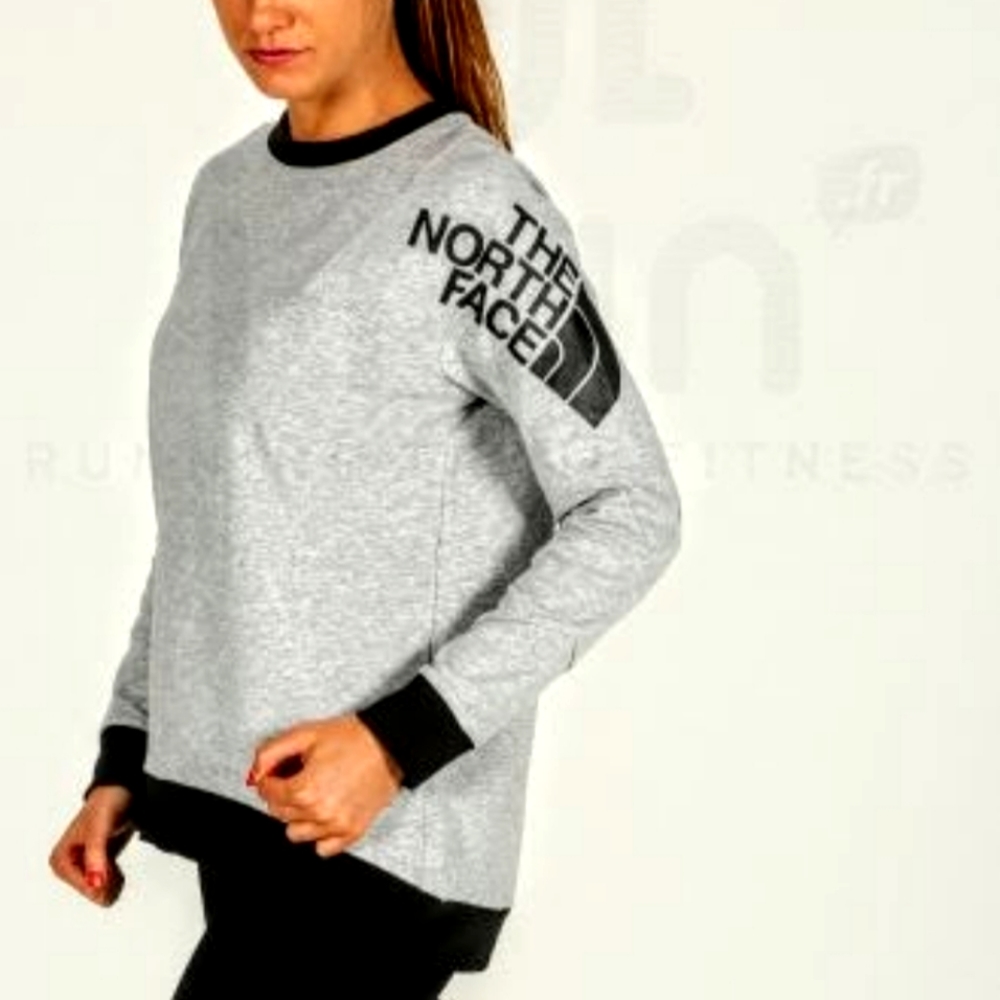 **Like New** The North Face Train N Logo Pullover Sweatshirt.